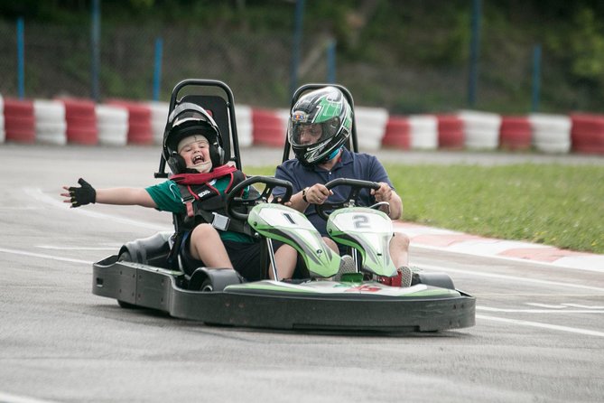 15 Min Of Go Karting - Rain makes a completely different race