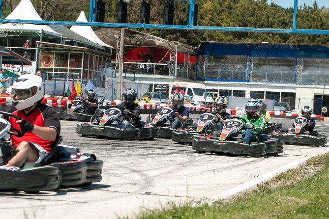 15 Min Of Go Karting - Family rules and the double kart option