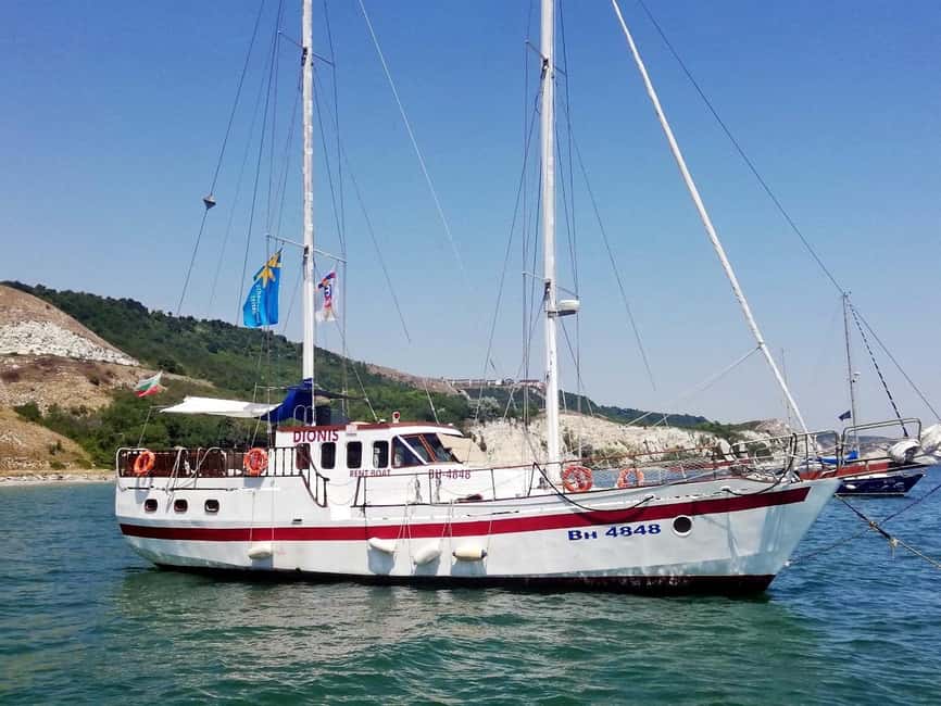 Balchik: 4-Hour Black Sea Cruise With Lunch and Drinks - The swimming stop in a sheltered bay