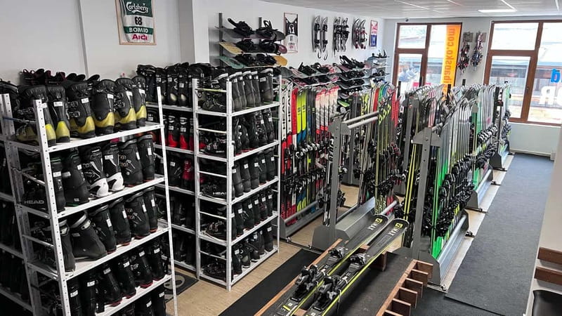 Bansko: Ski and Snowboard equipment rental - The fitting visit takes about 30 minutes