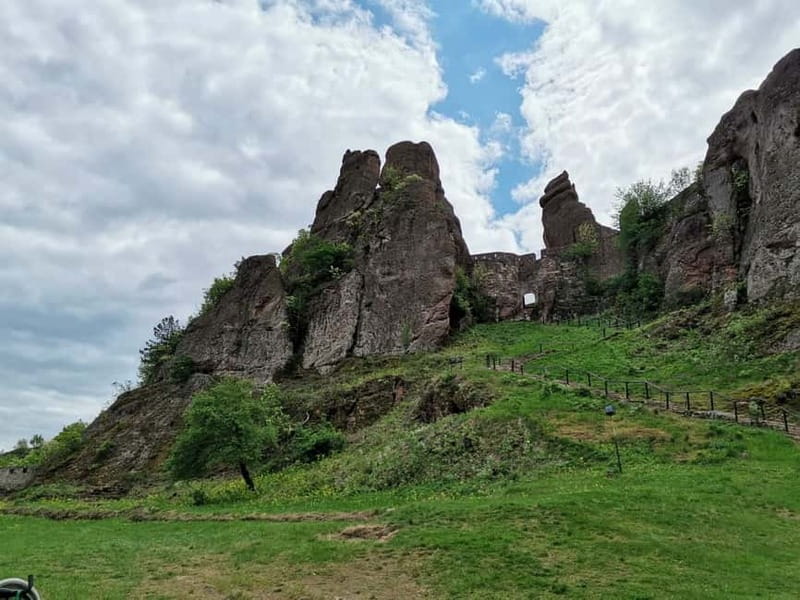 Belogradchik Rocks & Venetsa Cave Day Trip from Sofia - Belogradchik Fortress and the Red Rocks