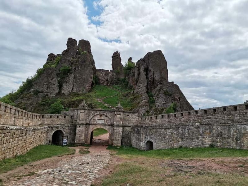 Belogradchik Rocks & Venetsa Cave Day Trip from Sofia - Leaving Sofia From pl. Sveti Aleksandar Nevski