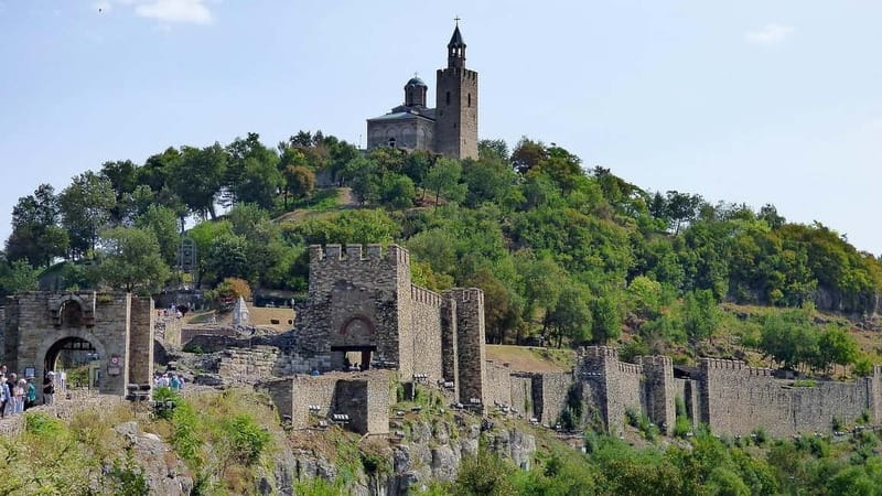 Bucharest DayTrip to Veliko Tarnovo:PREMIUM TOUR small group - Arbanassi: traditional houses and church frescoes