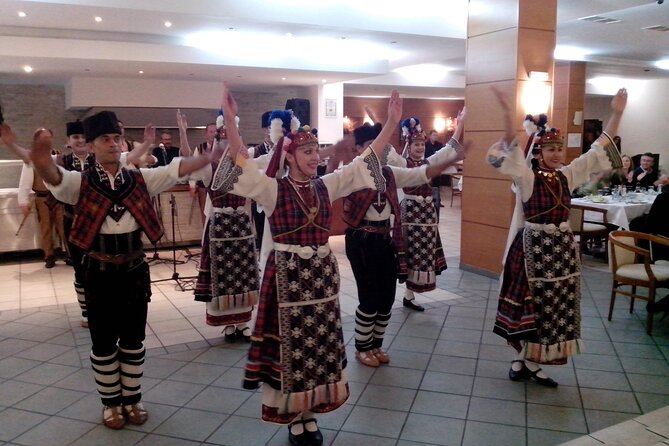 Bulgarian Dinner with Show from Nessebar and Sunny Beach - The evening at a glance