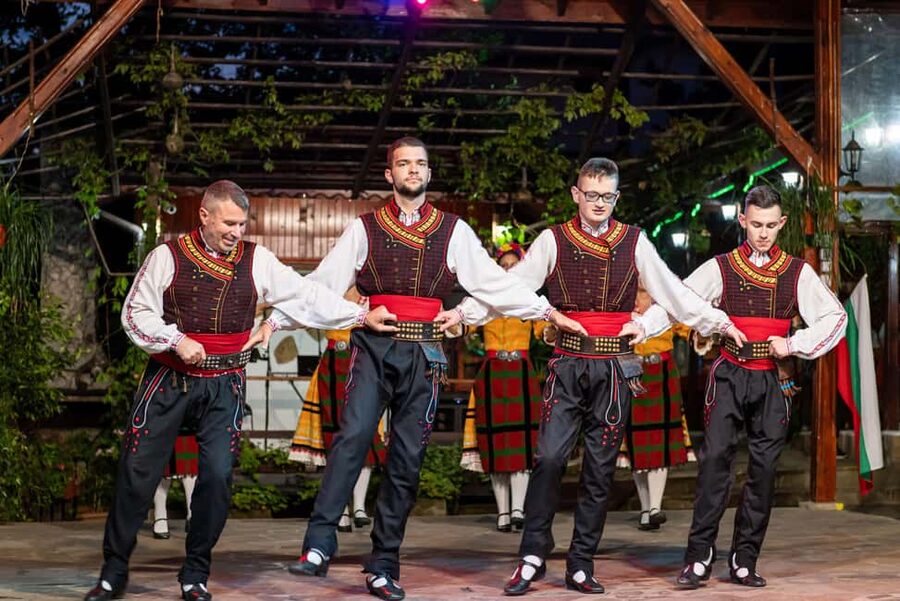 Bulgarian Village Folklore Show with Dinner - Arriving at the Mountain House restaurant in Bata