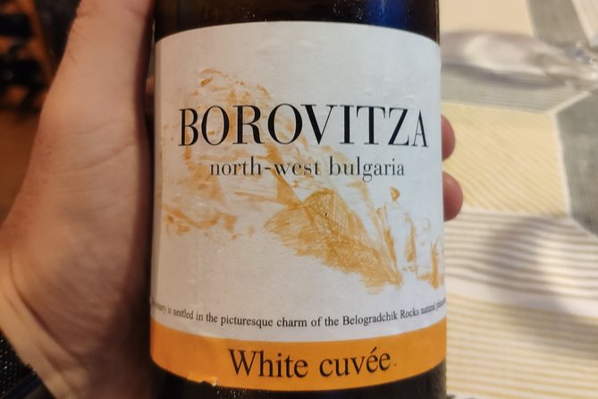 Burgas Exquisite Wine Tasting - Traditional appetizers make the tasting more useful