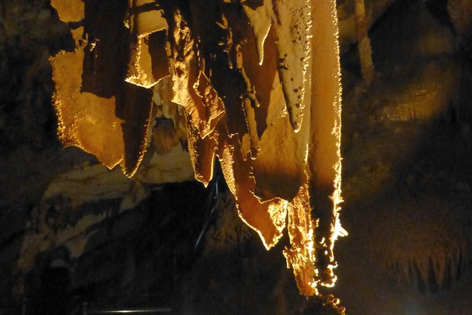 Day tour to the Natural wonders Belogradchik Rocks & Venetsa cave - Venetsa Cave, the cool finish underground