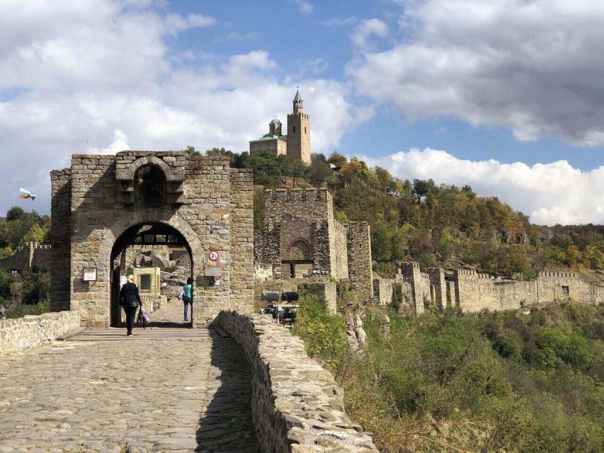 Day Trip to Bulgaria and Veliko Tarnovo from Bucharest - Leaving Bucharest and crossing toward Ruse