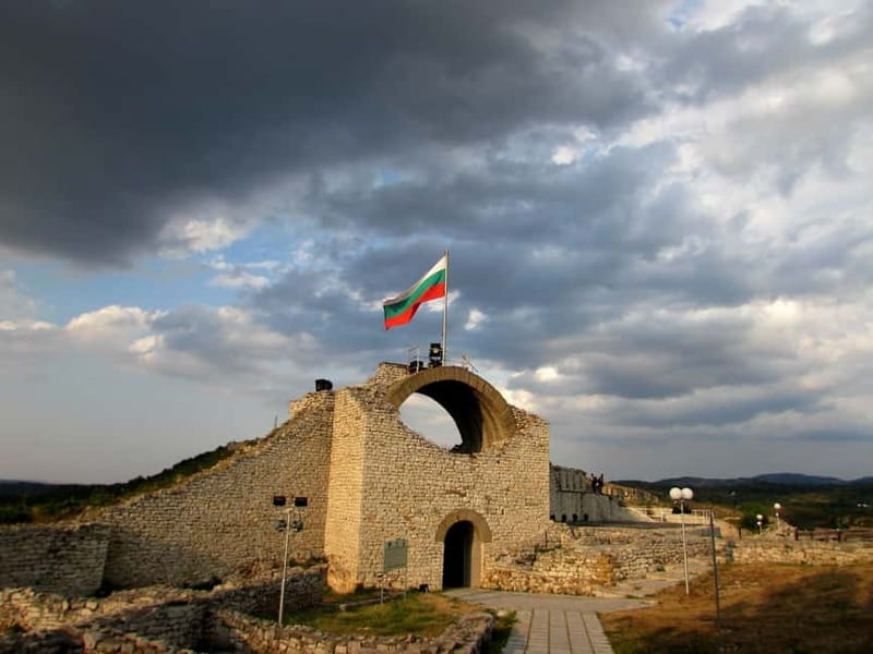 Devetaki, Krushuna & Lovech Tour - Lovech, from Hissarya Fortress to Varosha