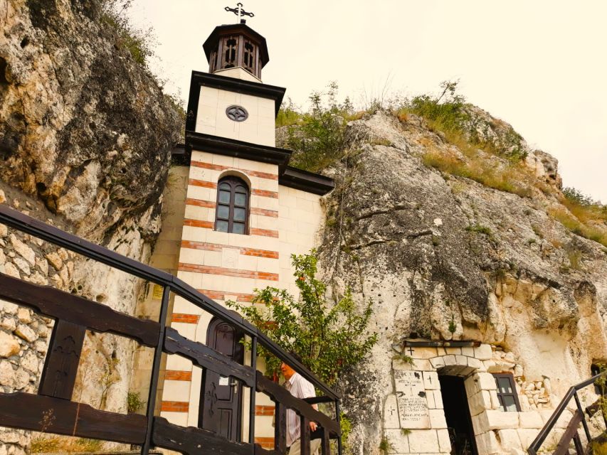 From Bucharest: Day Trip to Medieval Marvels of Bulgaria - Heat, clothing, and border documents