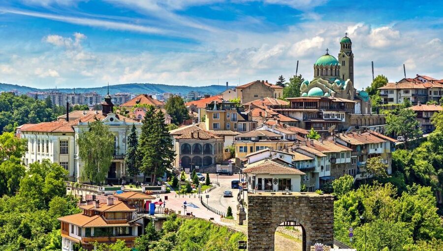 From Bucharest: Full-Day Trip to Bulgaria - The morning drive and the Giurgiu to Ruse border