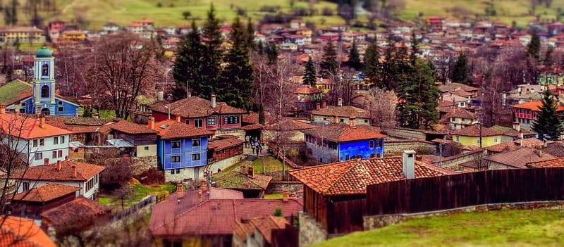 From Plovdiv: Koprivshtica and Starosel Thracian Tomb Tour - What the guide adds to the experience