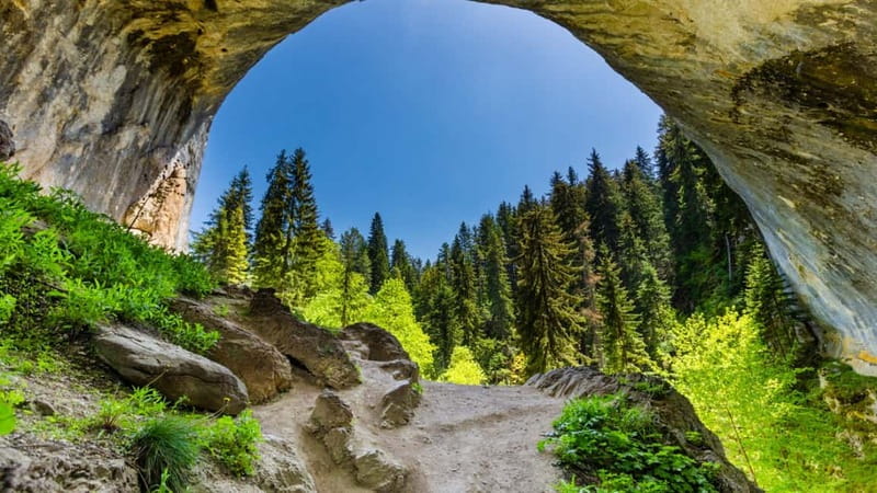 From Plovdiv: Wonderful Bridges and Rhodope Cuisine Day Trip - The Wonderful Bridges and the power of erosion