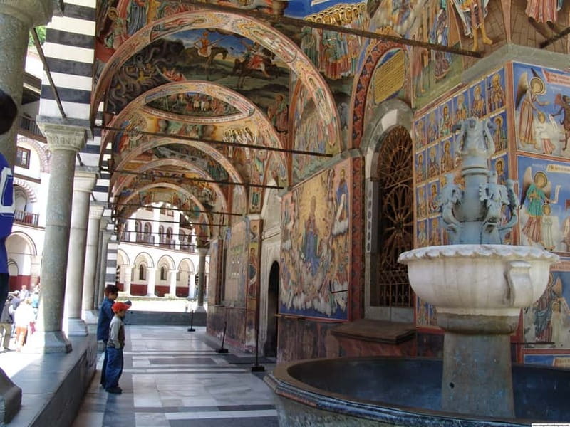 From Sofia: 7 Rila Lakes and Rila Monastery Extended Trip - What to bring for the mountains and monastery