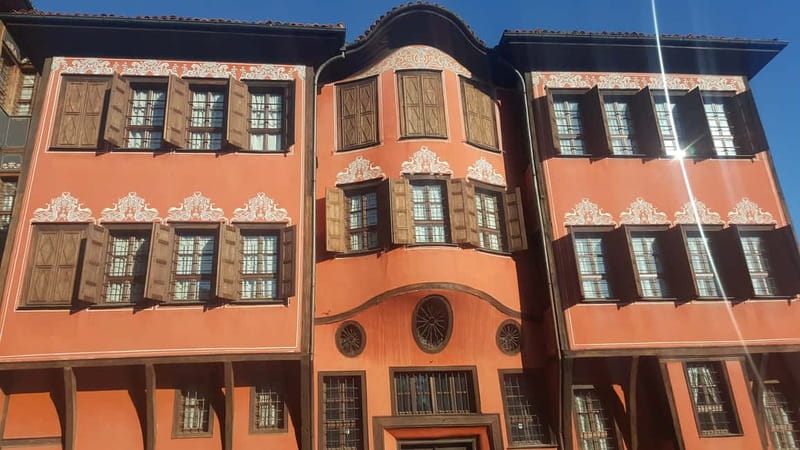 From Sofia: Plovdiv Day Tour with Transfer - Kapana, from old stone to modern Plovdiv