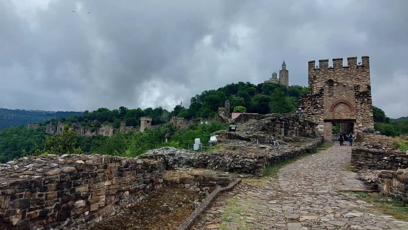From Sofia: Veliko Tarnovo and Arbanasi Tour with Transfer - Who should book this day trip?