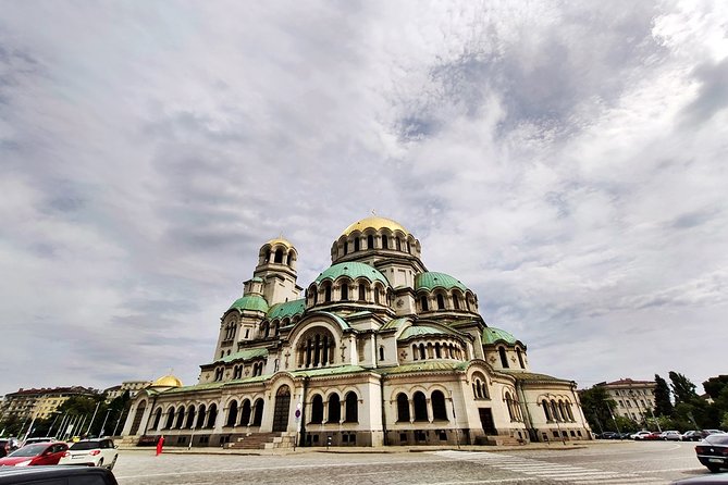 Guided Visit to Alexander Nevsky Cathedral - The cathedral’s scale and setting
