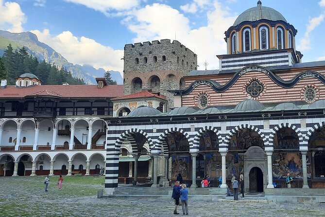 Incredible Day tour from Sofia to 7 Rila lakes and Rila monastery - The long road from Sofia to Rila National Park