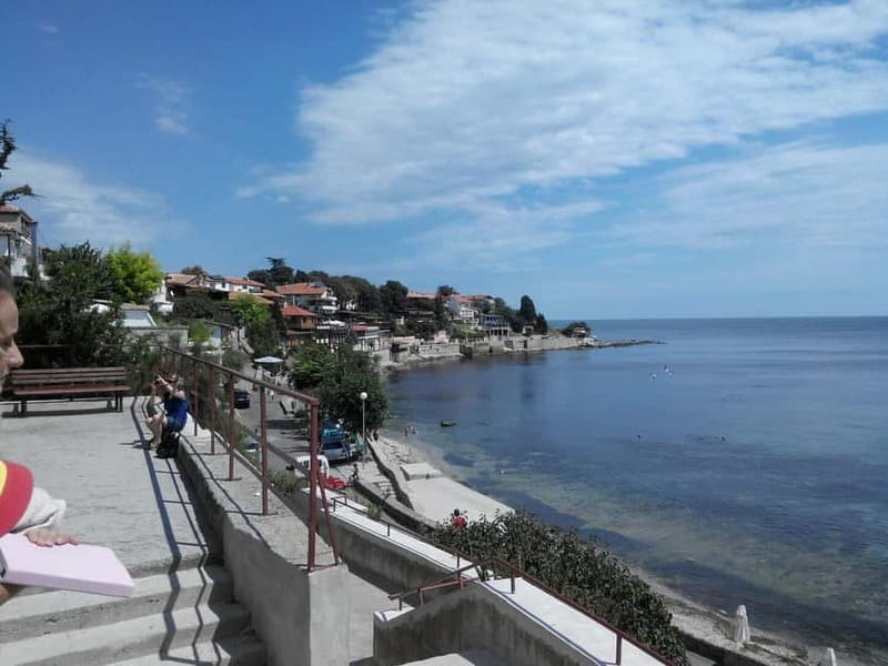Nessebar: 4-Hour Boat Tour incl. Fishing, Lunch & Drinks - Fishing with basic onboard equipment