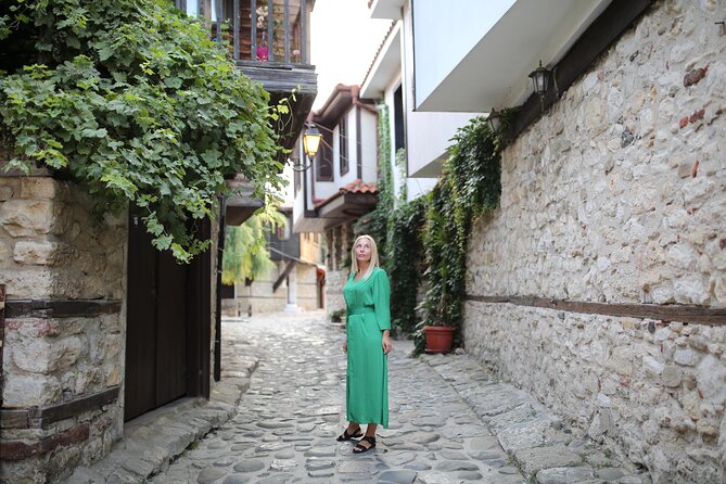 Nessebar: Audio Guide Tour Nessebar with visit to the Winery - The western churches and medieval streets