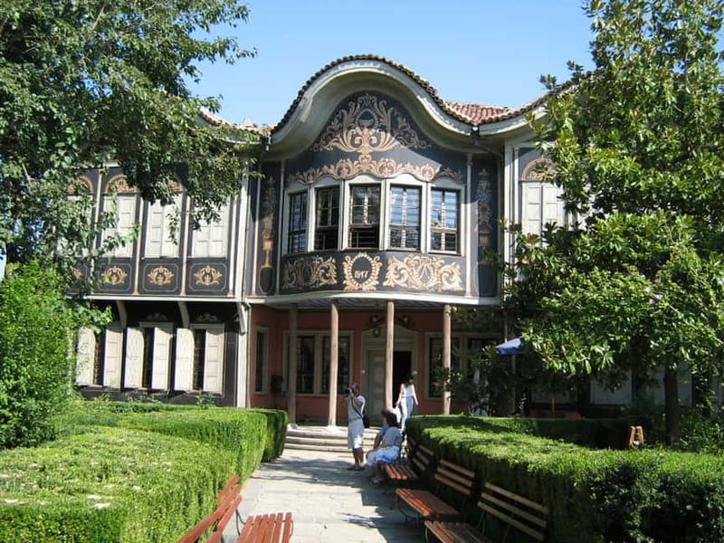 Plovdiv: 2-Hour Sightseeing Walking Tour - Up the Three Hills into the Old Town
