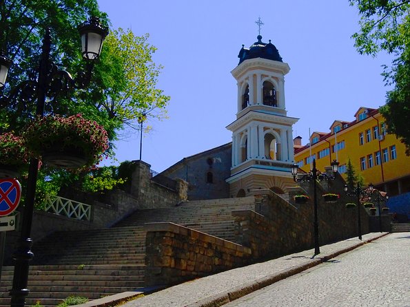 Plovdiv and Perushtitsa Day Trip with Wine Tasting from Sofia - Tasting regional wine at Villa Yustina