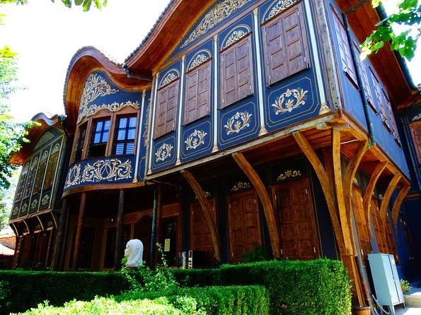 Plovdiv and Perushtitsa Day Trip with Wine Tasting from Sofia - Guides, group size, and the human side