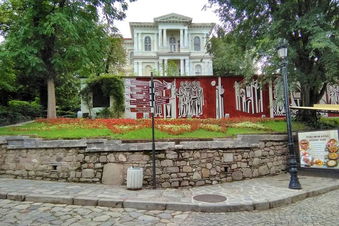 Plovdiv: Guided Walking Tour - Climbing the Thracian fortress hill