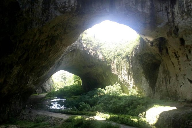 Private Day Trip to Krushuna Waterfalls and Devetashka Cave - Lunch and the shape of a nine-hour day