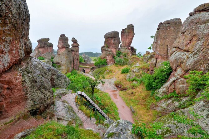 Private Day Trip to the Belogradchik Rocks and Fortress - What the private car changes
