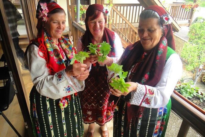 Private Experience Traditional Food Culture in Bansko - What you eat: banitsa, local meat, and dessert