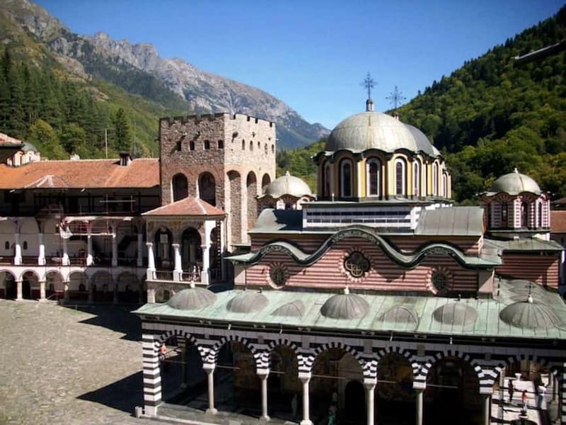 PRIVATE tour:Rila Monastery & Lakes – PRICE up to 6 people! - Hiking beside the Seven Rila Lakes