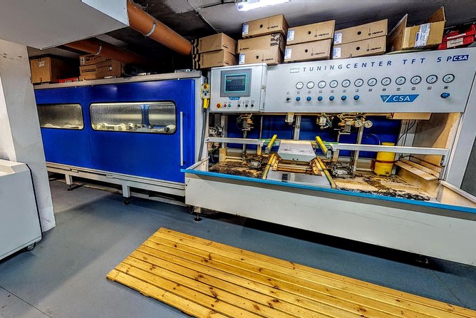 Ski and Snowboard Equipment servicing in Bansko - Base repair, waxing, polishing, and edge sharpening