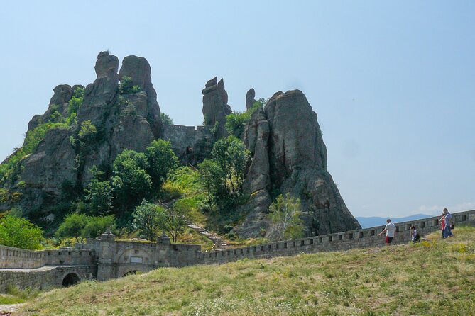 Small Group Tour to Belogradchik Fortress&Venetsa Cave from Sofia - Venetsa Cave and its colorful interior