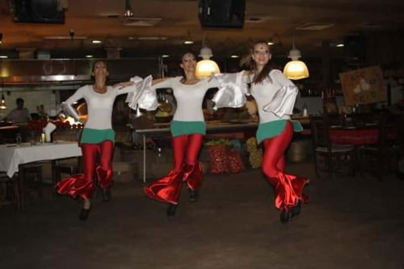 Sofia by Night: Panoramic City Tour and Folklore Dinner - Why this evening tour works well in Sofia
