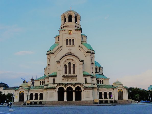 Sofia by Night Panoramic Tour with Dinner and Folklore Show - The guides can make or break the night