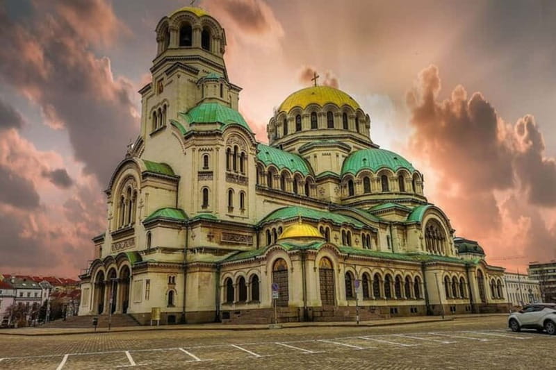 Sofia: Private custom tour with a local guide - Who will get the most from this tour