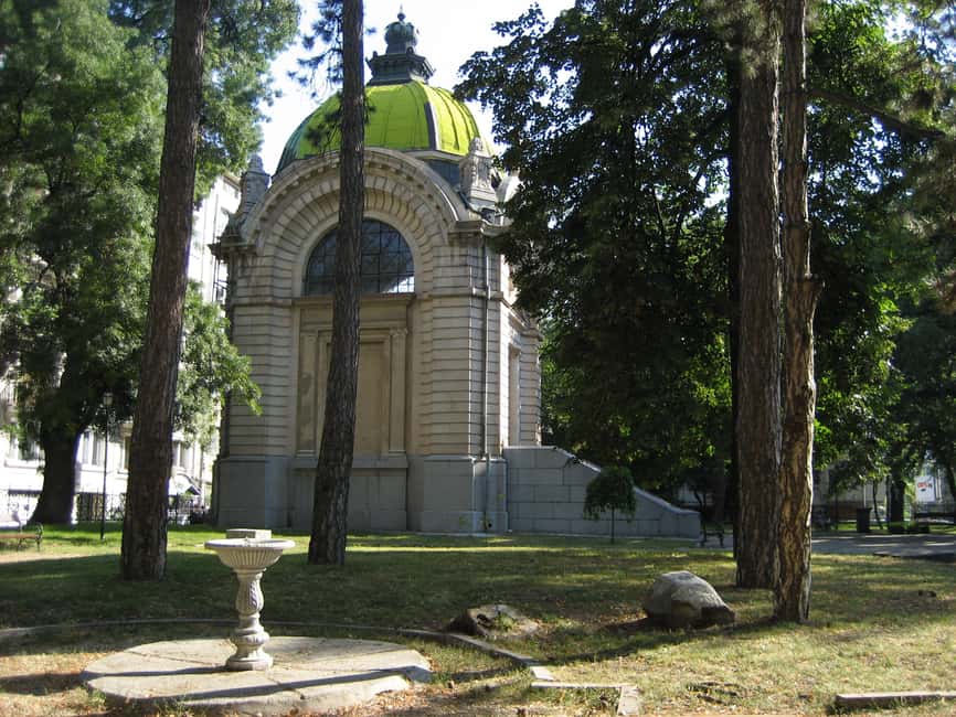 Sofia: Private Orthodox Heraldry Tour with Entry Tickets - The Russian Church of St. Nicholas and St. Seraphim’s crypt