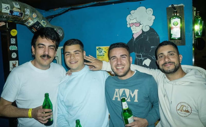 Sofia's Hidden Bars: 4-Hour Pub Crawl - Friday and Saturday Groups Compared With Weekdays