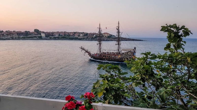 Sunny Beach: Sozopol Old Town, Ravadinovo Castle & Boat Tour - The essentials at a glance