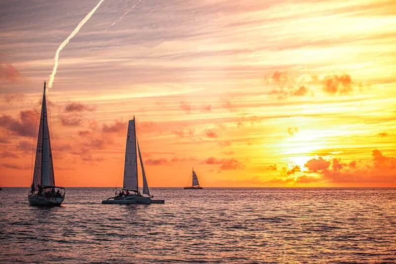 Sunny Beach: Sunset Catamaran Cruise with Dinner & Prosecco - The five details that shape the evening