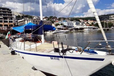 Superb Black Sea Yacht Picnic with Food & Drinks