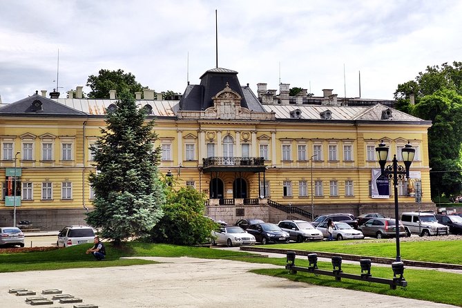 The Most Affordable Private Sofia Walking Tour - Central Hall and the Mineral Water Springs