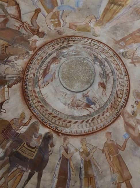 UNESCO Thracian Tomb of Kazanlak and Buzludzha monument - Entering the Thracian Tomb of Kazanlak
