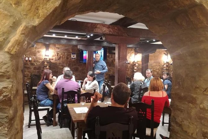 Wine Experience & Tasting Hub - Five local wines, not a generic sampler